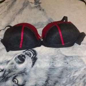 ♥️🖤Black and Red  Lace Playboy Bra🖤♥️